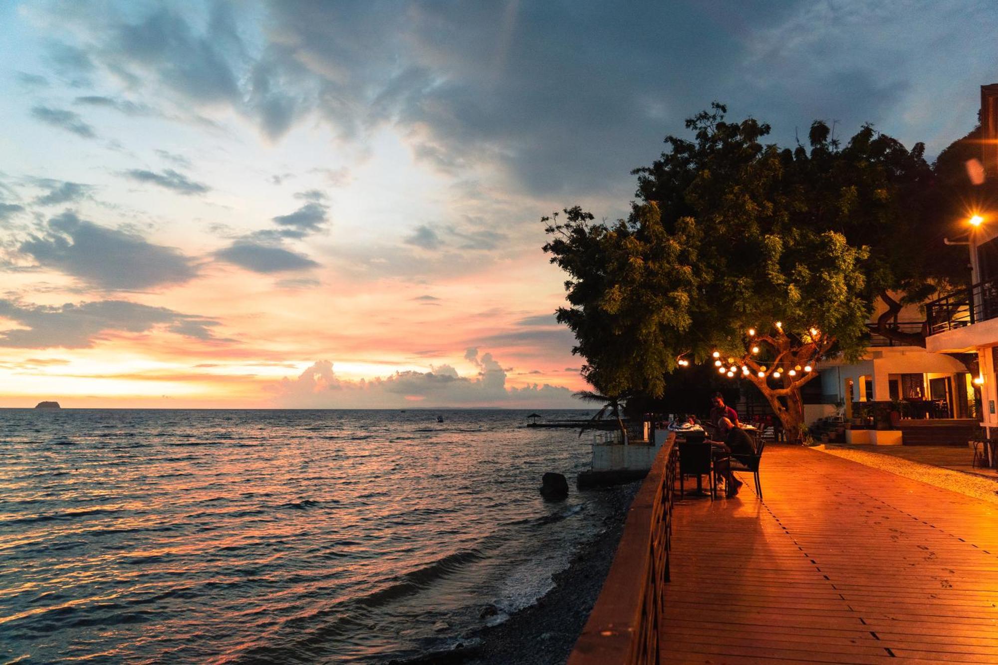 Altamare Dive And Leisure Resort Anilao Mabini  Bagian luar foto