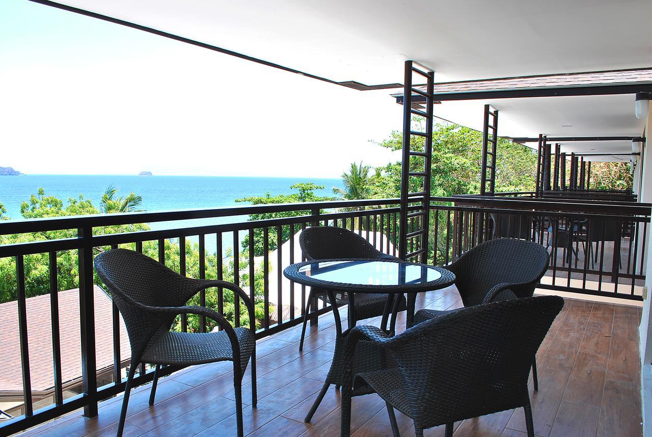 Altamare Dive And Leisure Resort Anilao Mabini  Bagian luar foto